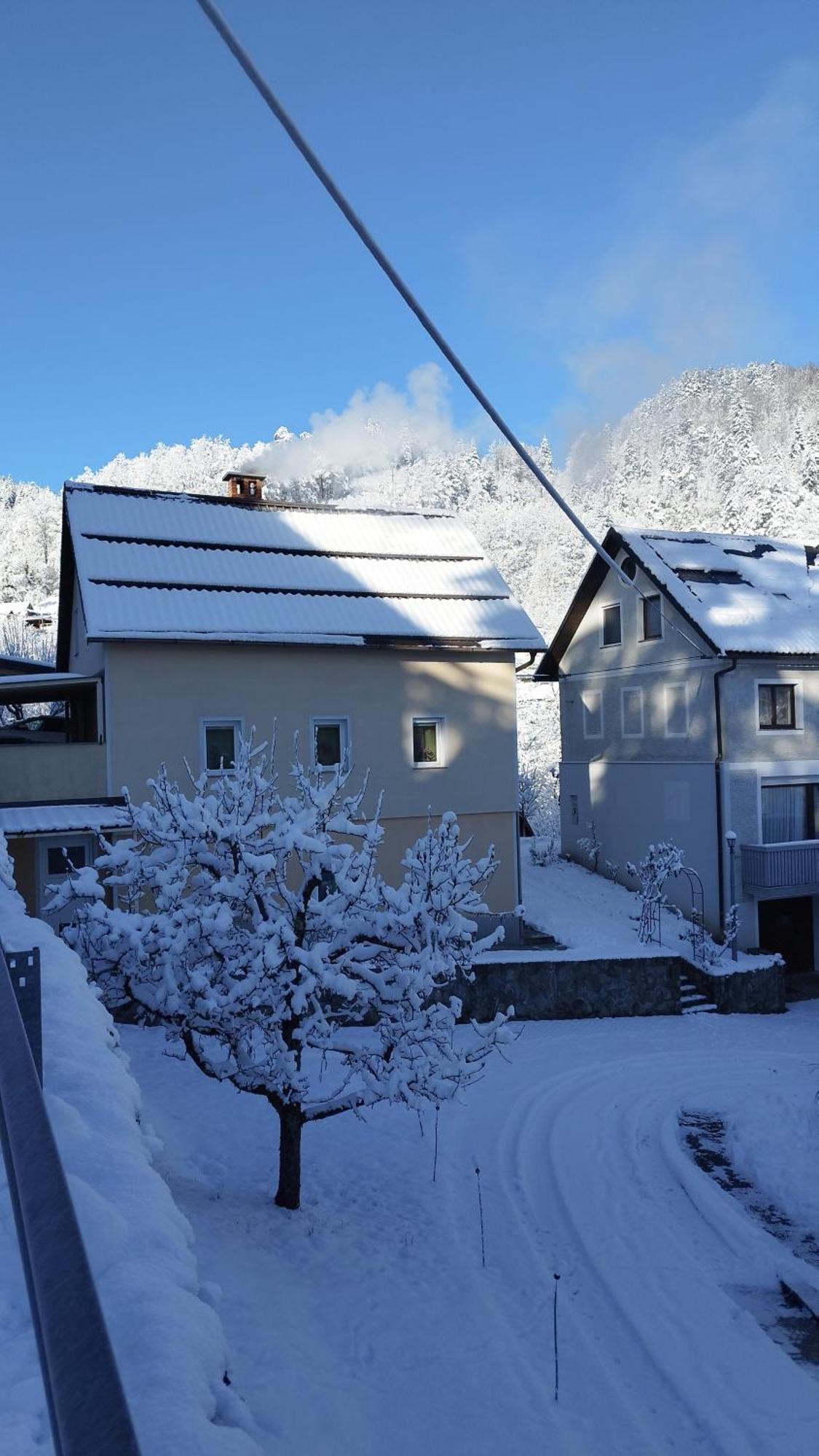 Apartma B & O Idrija Exteriör bild