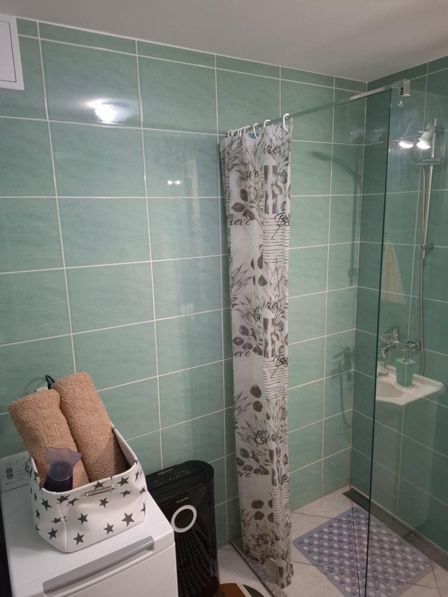 Apartma B & O Idrija Exteriör bild